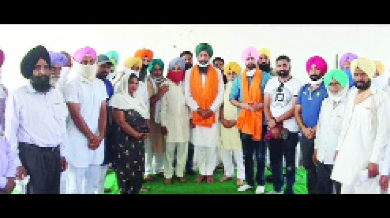 'ਆਪ' ਪਾਰਟੀ ਦੇ ਨਵ ਨਿਯੁਕਤ ਆਬਜ਼ਰਵਰ ਕੁਲਤਾਰ ਸਿੰਘ ਸੰਧਵਾ ਨੇ ਵਰਕਰਾਂ ਨਾਲ ਕੀਤੀ ਮੀਟਿੰਗ 'ਆਪ' ਪਾਰਟੀ ਦੇ ਨਵ ਨਿਯੁਕਤ ਆਬਜ਼ਰਵਰ ਕੁਲਤਾਰ ਸਿੰਘ ਸੰਧਵਾ ਨੇ ਵਰਕਰਾਂ ਨਾਲ ਕੀਤੀ ਮੀਟਿੰਗ