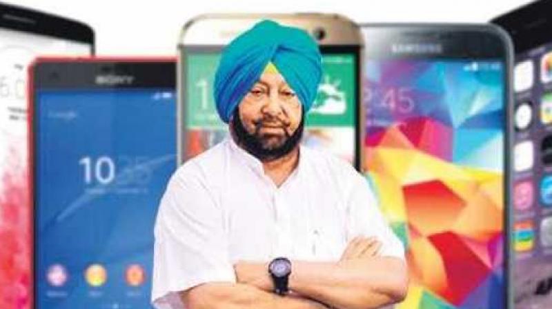 Education Minister alerts people not to fall prey to online fraudsters promising free smartphones