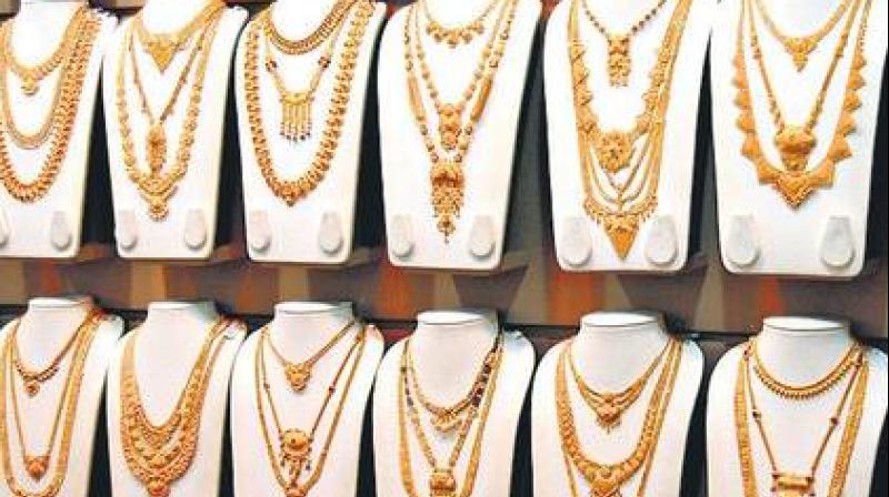 Purchase of jewellery over Rs 1 lakh, Rs 20,000 hotel bills to come under I-T scanner