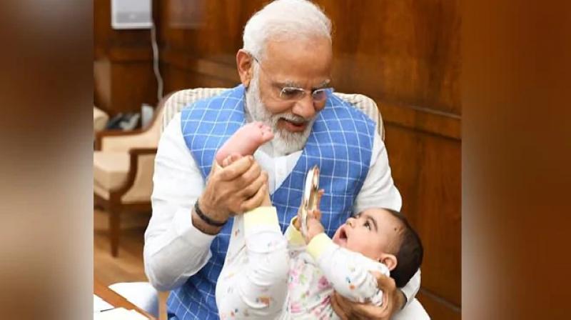 PM modi share kid photo on his instgram account omar abdullah twitter reaction PM modi share kid photo on his instgram account omar abdullah twitter reaction