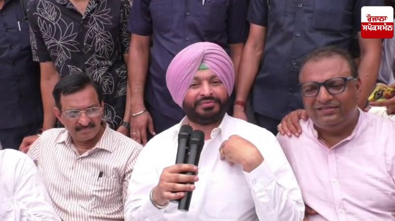 Congress had sent tanks but Modi protected Sri Darbar Sahib from Pakistani attacks through the army: Ravneet Bittu Congress had sent tanks but Modi protected Sri Darbar Sahib from Pakistani attacks through the army: Ravneet Bittu