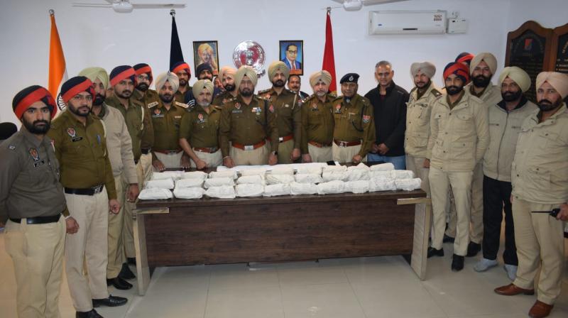 1 army man along with his partner arrested with 31 kg heroin from Fazilka
