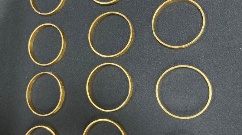 1 and half kg gold recovered at Amritsar Airport