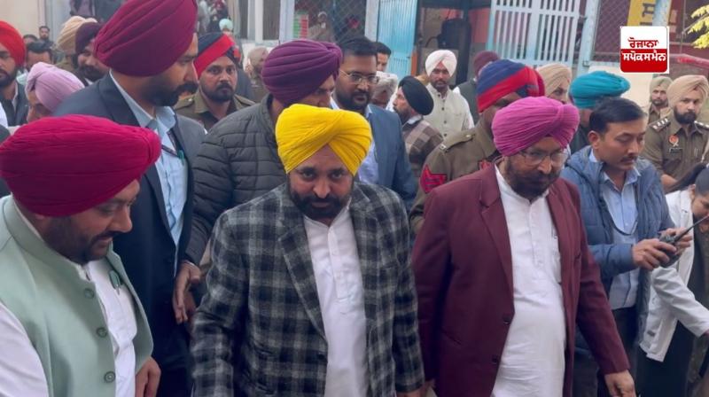 ਸੀਐਮ ਭਗਵੰਤ ਮਾਨ ਨੇ ਬੁਢਲਾਡਾ ਦੇ ਸਰਕਾਰੀ ਹਸਪਤਾਲ ਦਾ ਅਚਨਚੇਤ ਕੀਤਾ ਦੌਰਾ ਸੀਐਮ ਭਗਵੰਤ ਮਾਨ ਨੇ ਬੁਢਲਾਡਾ ਦੇ ਸਰਕਾਰੀ ਹਸਪਤਾਲ ਦਾ ਅਚਨਚੇਤ ਕੀਤਾ ਦੌਰਾ