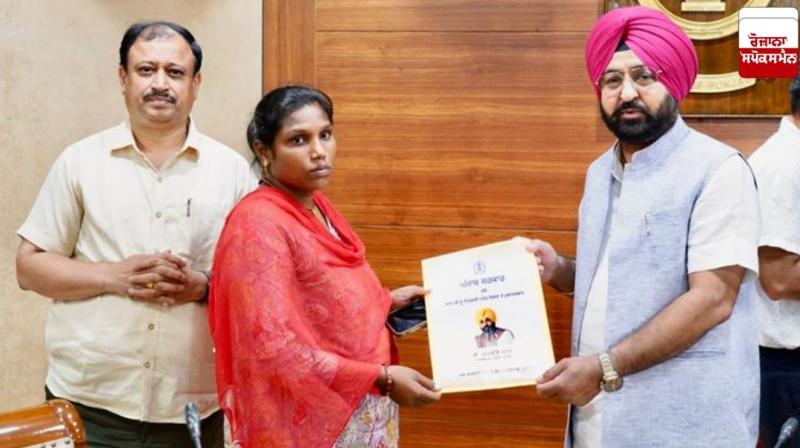 Hardeep Singh Mundian handed over appointment letters to 15 newly appointed employees Hardeep Singh Mundian handed over appointment letters to 15 newly appointed employees