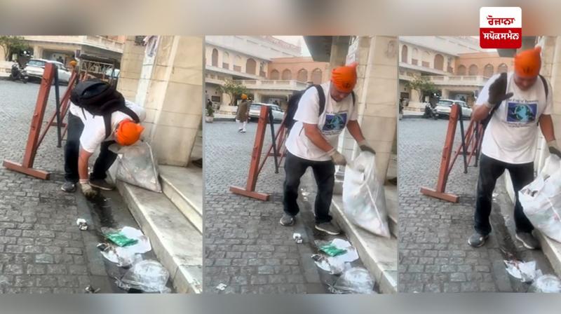 Foreign white men started doing the service of picking up garbage lying in the corridors of Sri Harmandir Sahib. Foreign white men started doing the service of picking up garbage lying in the corridors of Sri Harmandir Sahib.