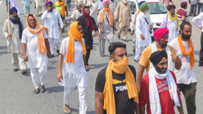 Youth go to Delhi Youth go to Delhi