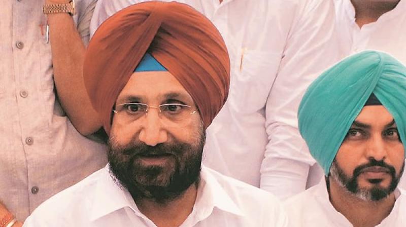 Badals owe an apology casting aspersions on Dr. Manmohan Singh at instigation of BJP: Sukhjinder Singh Randhawa Badals owe an apology casting aspersions on Dr. Manmohan Singh at instigation of BJP: Sukhjinder Singh Randhawa
