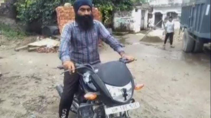 Kashipur bike become scooty in Noida