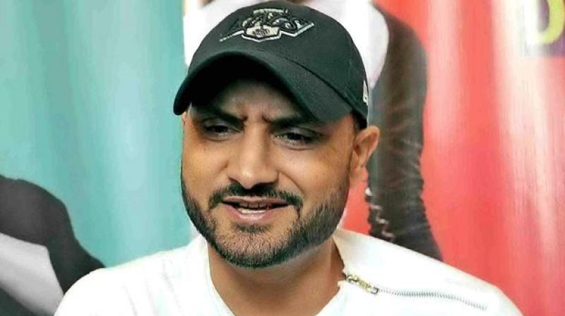 BJP offered Harbhajan Singh to contest election BJP offered Harbhajan Singh to contest election