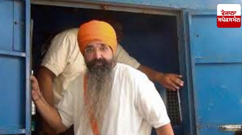 Punjab News: Controversy erupts over installation of Dr. Manmohan Singh's portrait in Sikh museum Punjab News: Controversy erupts over installation of Dr. Manmohan Singh's portrait in Sikh museum