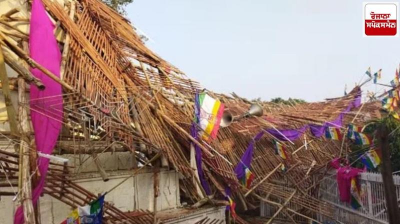 Major accident in Baghpat: 65-foot high stage collapses during Nirvan Mahotsav; Five dead, 75 devotees injured Major accident in Baghpat: 65-foot high stage collapses during Nirvan Mahotsav; Five dead, 75 devotees injured