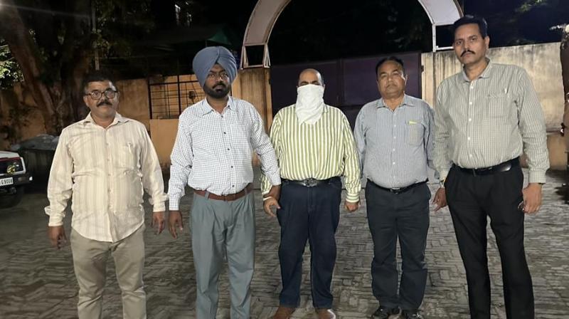 Vigilance Bureau arrests CA for extorting bribe Rs 26 lakh Vigilance Bureau arrests CA for extorting bribe Rs 26 lakh