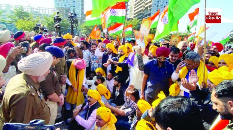 Police prevented BJP workers from inaugurating the statue of Bhagat Singh at the airport Police prevented BJP workers from inaugurating the statue of Bhagat Singh at the airport