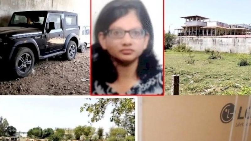20 luxury cars, TV worth 30 lakhs and 100 dogs from home with only 30 thousand salary 20 luxury cars, TV worth 30 lakhs and 100 dogs from home with only 30 thousand salary
