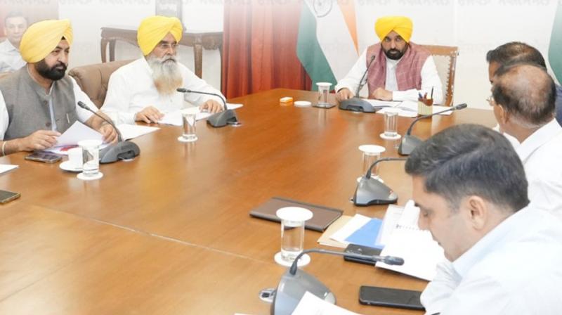 Chief Minister Bhagwant Mann holds special meeting on water scheme Chief Minister Bhagwant Mann holds special meeting on water scheme