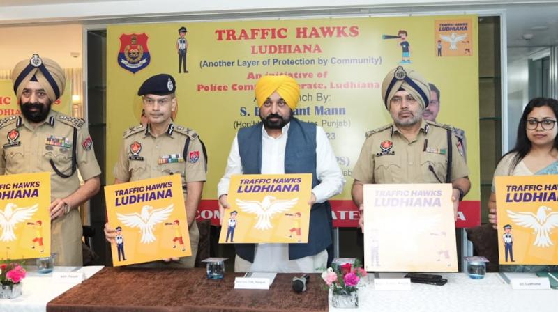 Chief Minister Bhagwant Mann launched the 'Traffic Hawks' app Chief Minister Bhagwant Mann launched the 'Traffic Hawks' app