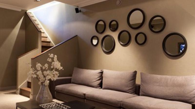 decorate your home with diffrent mirror