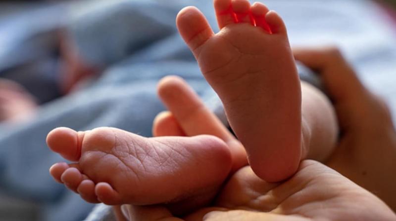 Three persons arrested for trying to sell a newborn baby Three persons arrested for trying to sell a newborn baby