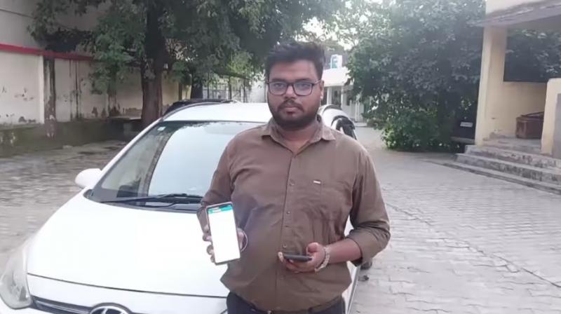 A challan of 1000 rupees was deducted for not wearing a helmet inside the car, know the whole matter A challan of 1000 rupees was deducted for not wearing a helmet inside the car, know the whole matter