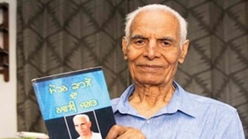 Punjabi novelist Mohan Kahlon Punjabi novelist Mohan Kahlon