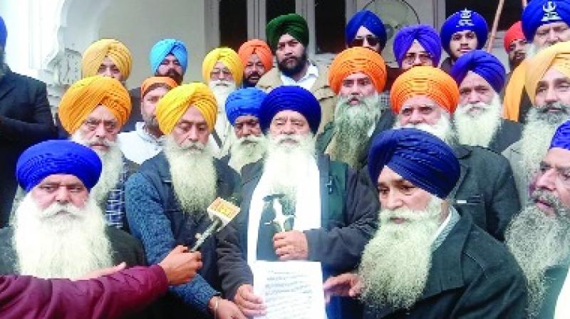 Captain and Sukhbir Badal should be summoned to Akal Takht in Bhai Kaunke's murder case : Panthak leader Captain and Sukhbir Badal should be summoned to Akal Takht in Bhai Kaunke's murder case : Panthak leader