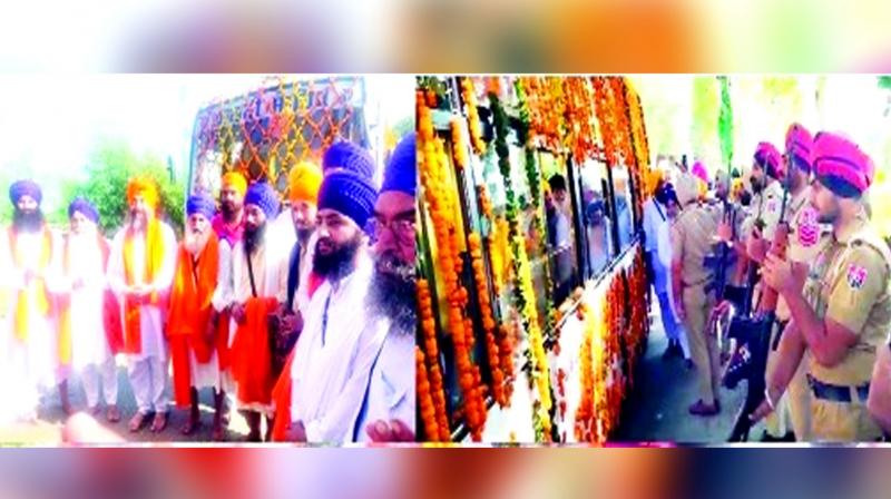 Nagar Kirtan welcomed by Mehta Police with salute Nagar Kirtan welcomed by Mehta Police with salute