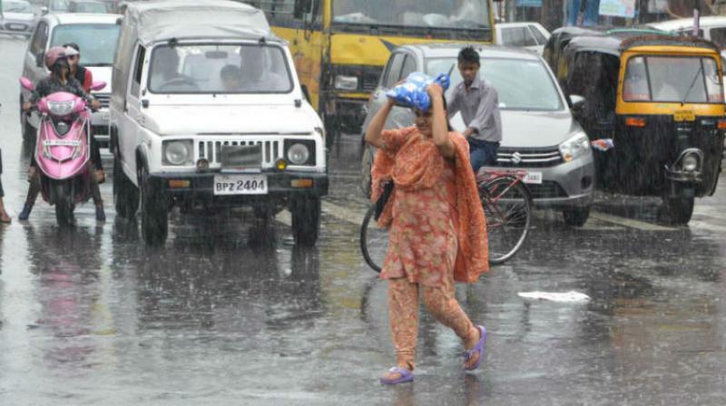 Heavy rain in bihar red alert in 15 districts with patna schools will close