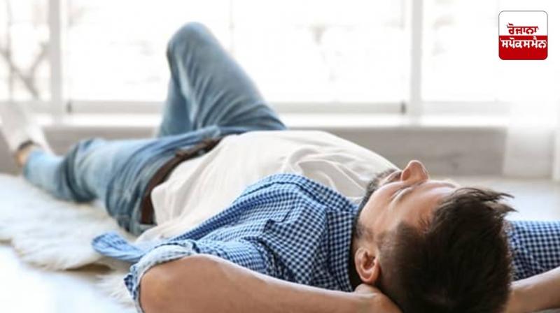 There are many benefits of sleeping on the ground, let's know how There are many benefits of sleeping on the ground, let's know how