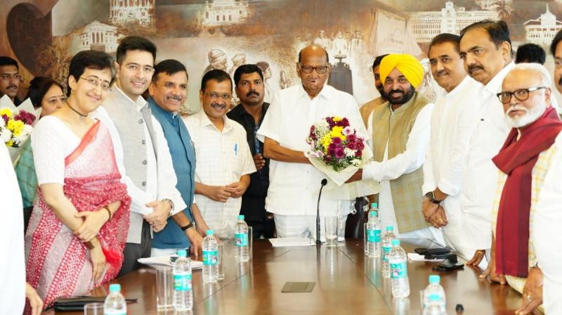 Arvind Kejriwal and Bhagwant Mann met Sharad Pawar in Mumbai Arvind Kejriwal and Bhagwant Mann met Sharad Pawar in Mumbai