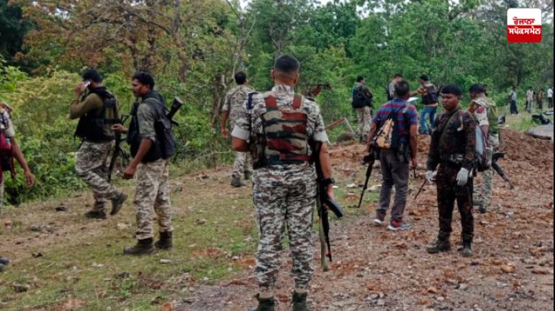 Woman Naxalite killed on Dantewada-Bijapur border Woman Naxalite killed on Dantewada-Bijapur border