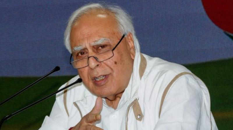 Gandhis should step aside, give some other leader a chance: Kapil Sibal Gandhis should step aside, give some other leader a chance: Kapil Sibal
