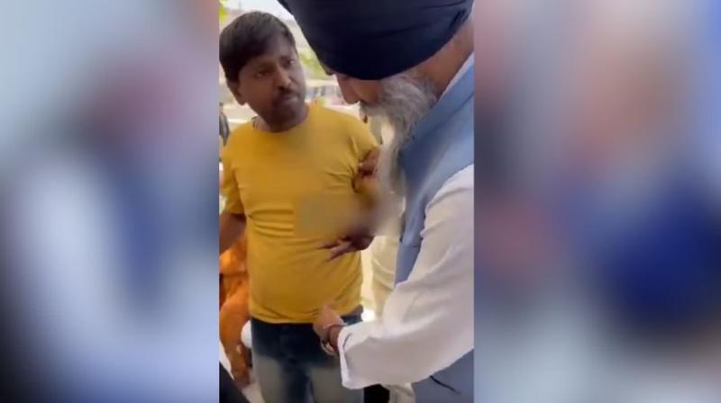  An immigrant was arrested with tobacco from outside Sri Darbar Sahib