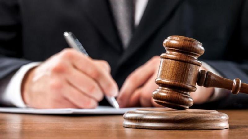The High Court ordered the husband to deposit Rs 5 lakh on his wife's name The High Court ordered the husband to deposit Rs 5 lakh on his wife's name