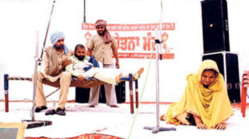 Cultural program organized in memory of Bhagat Singh, Rajguru and Sukhdev by Loksatna Manch