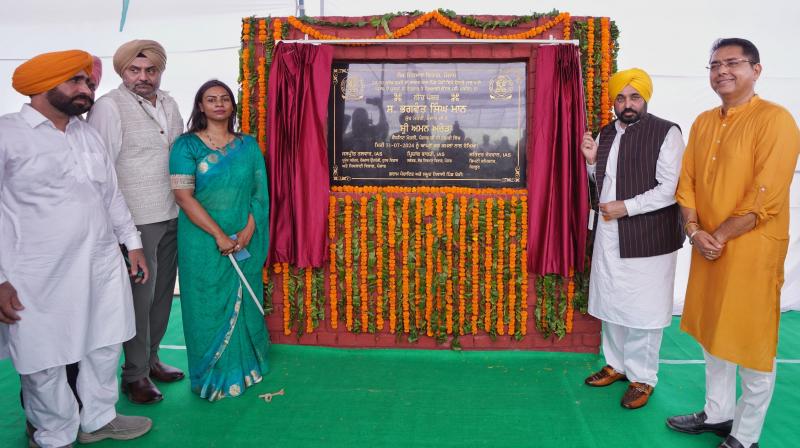 Chief Minister laid the foundation stone of C-Pite Center at Kheri (Sunam). Chief Minister laid the foundation stone of C-Pite Center at Kheri (Sunam).