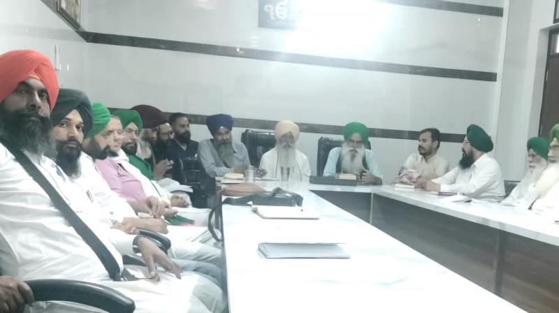 ਸੰਯੁਕਤ ਕਿਸਾਨ ਮੋਰਚਾ ਅਤੇ ਕਿਸਾਨ ਮਜ਼ਦੂਰ ਮੋਰਚਾ ਦੀ ਸਾਂਝੀ ਮੀਟਿੰਗ ਗੁਰਦੁਆਰਾ ਰੇਰੂ ਸਾਹਿਬ ਸਾਹਨੇਵਾਲ ਵਿਖੇ ਹੋਈ ਸੰਯੁਕਤ ਕਿਸਾਨ ਮੋਰਚਾ ਅਤੇ ਕਿਸਾਨ ਮਜ਼ਦੂਰ ਮੋਰਚਾ ਦੀ ਸਾਂਝੀ ਮੀਟਿੰਗ ਗੁਰਦੁਆਰਾ ਰੇਰੂ ਸਾਹਿਬ ਸਾਹਨੇਵਾਲ ਵਿਖੇ ਹੋਈ