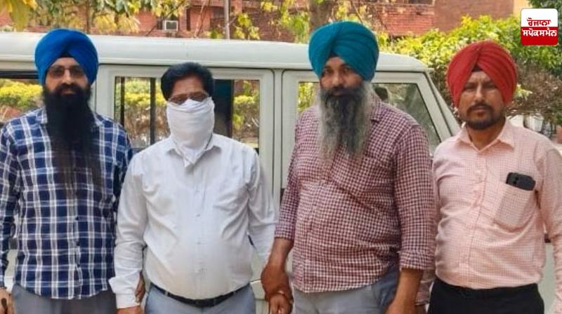 District Manager of Scheduled Castes Land Development and Finance Corporation arrested by Vigilance taking bribe District Manager of Scheduled Castes Land Development and Finance Corporation arrested by Vigilance taking bribe