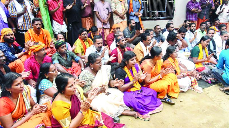 Hindu women demonstrating protest