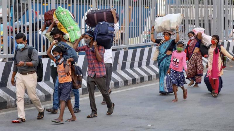 Over 8 lakh migrant workers left Delhi in first 4 weeks of lockdown during 2nd wave
