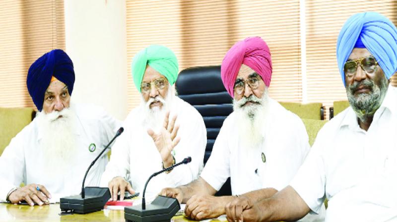 Farmers Leaders Addressing the Press 