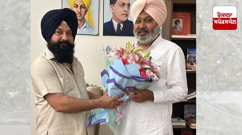 Jasvir Singh Garhi meets Finance Minister Advocate Harpal Singh Cheema Jasvir Singh Garhi meets Finance Minister Advocate Harpal Singh Cheema