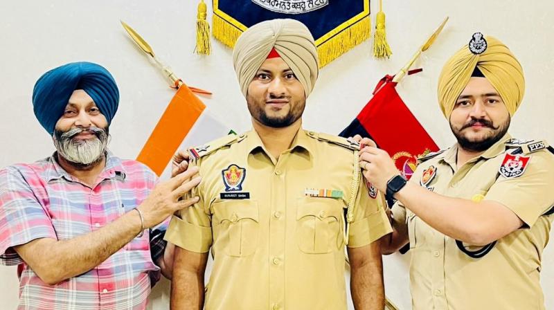 Constable Gurjit Singh, who arrested the two accused despite being injured, was promoted as ASI