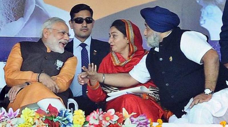 PM Modi- Harsimrat Badal and Sukhbir Badal