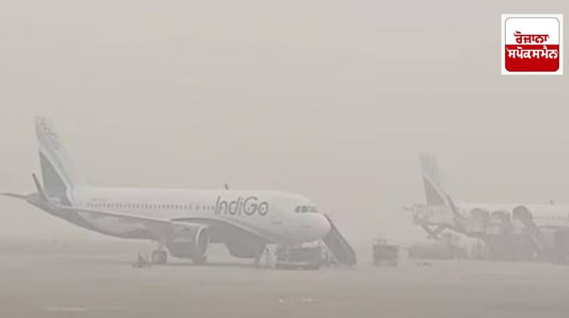 Over 100 flights delayed at Delhi airport due to bad weather Over 100 flights delayed at Delhi airport due to bad weather