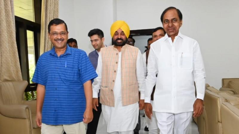 KCR demands withdrawal of Delhi ordinance KCR demands withdrawal of Delhi ordinance