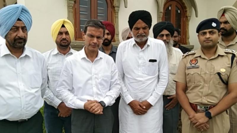 Punjab DGP Gaurav Yadav at sidhu moosewala's House Punjab DGP Gaurav Yadav at sidhu moosewala's House