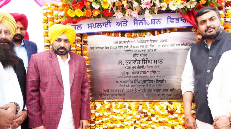 Chief Minister laid foundation stone of Rs 578.28 crore canal water based project at Fazilka