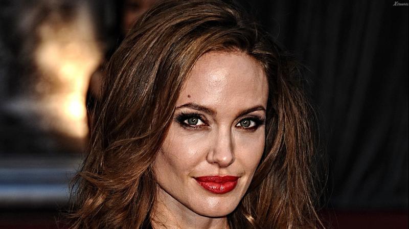 Angelina Jolie 