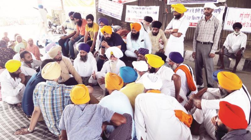 Meeting with farmers Meeting with farmers